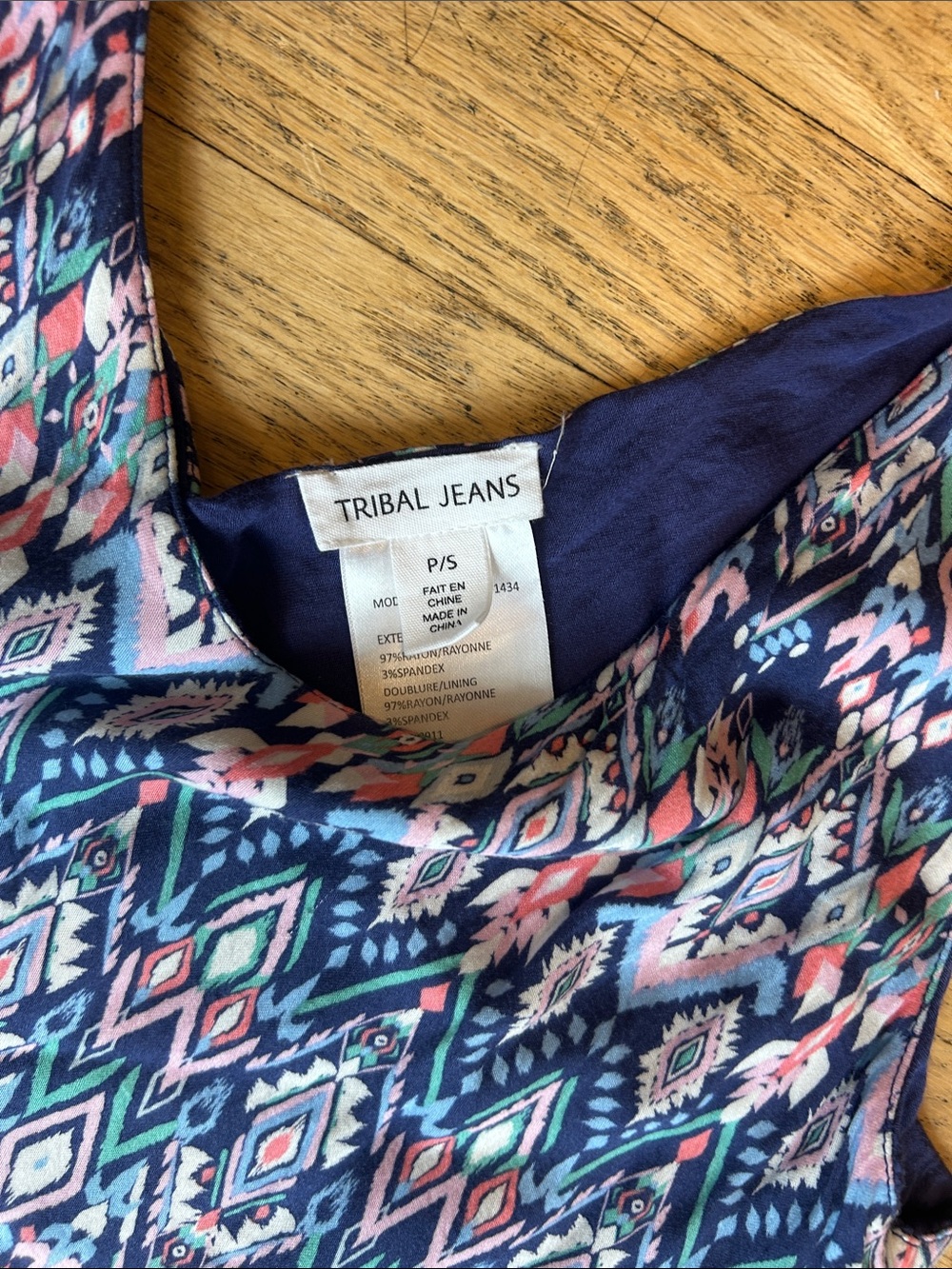 🌸3 FOR $20🌸 Navy Geometric Print Sleeveless Tank Top - Women - Picture 2 of 7